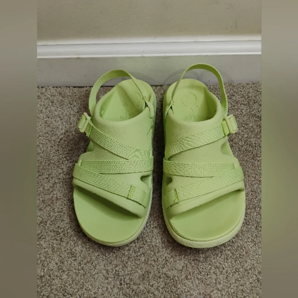 Chaco Kids Junior Size 6 Green Sandals